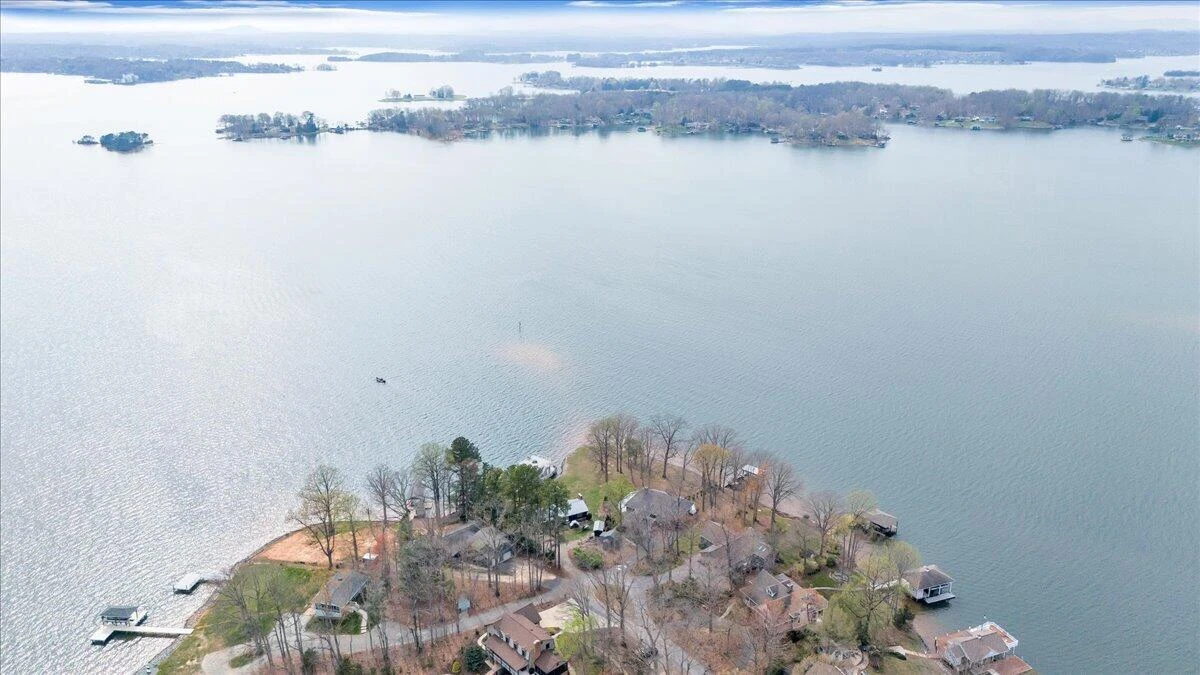 223 Lee DR - Photo 91
