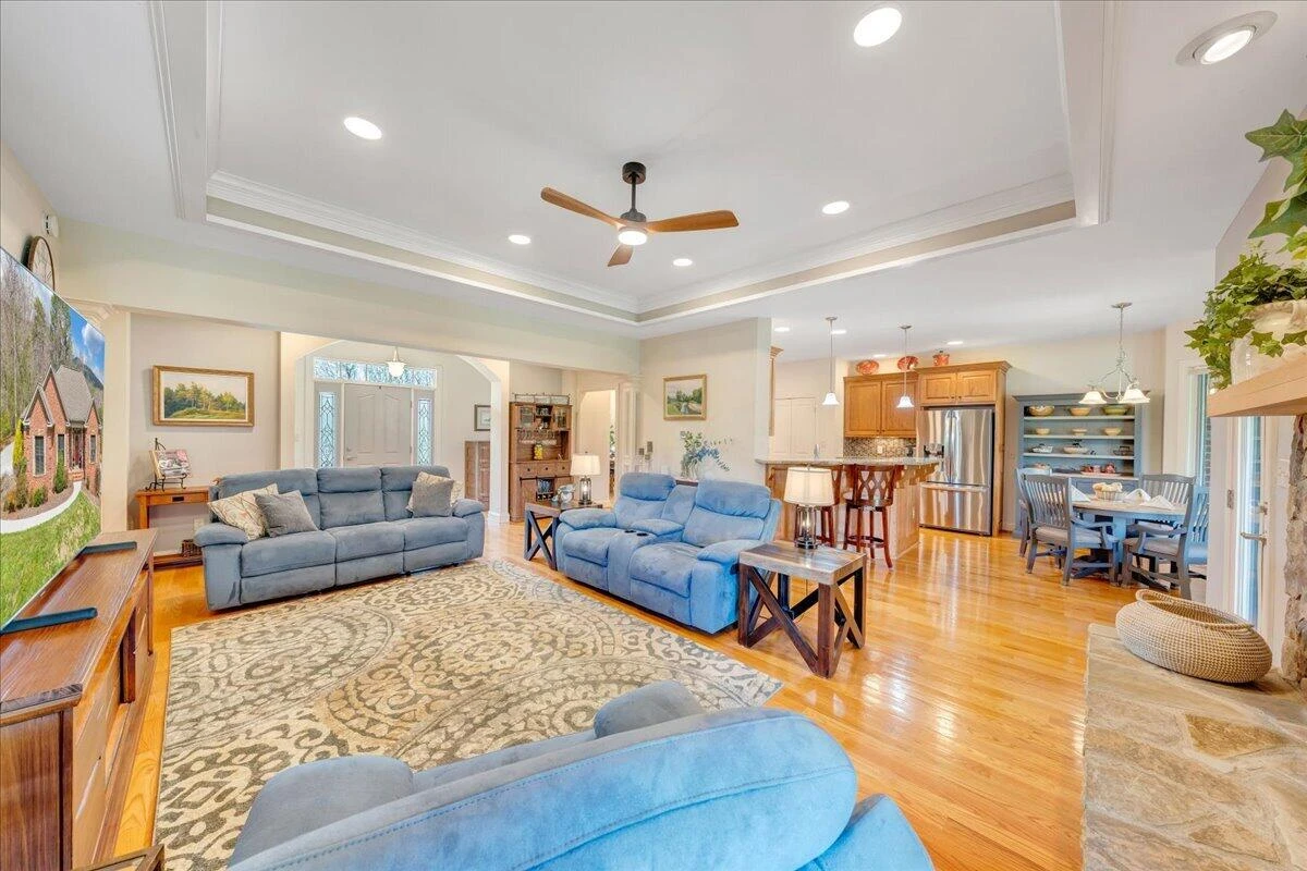 1885 Patrick LN - Photo 16