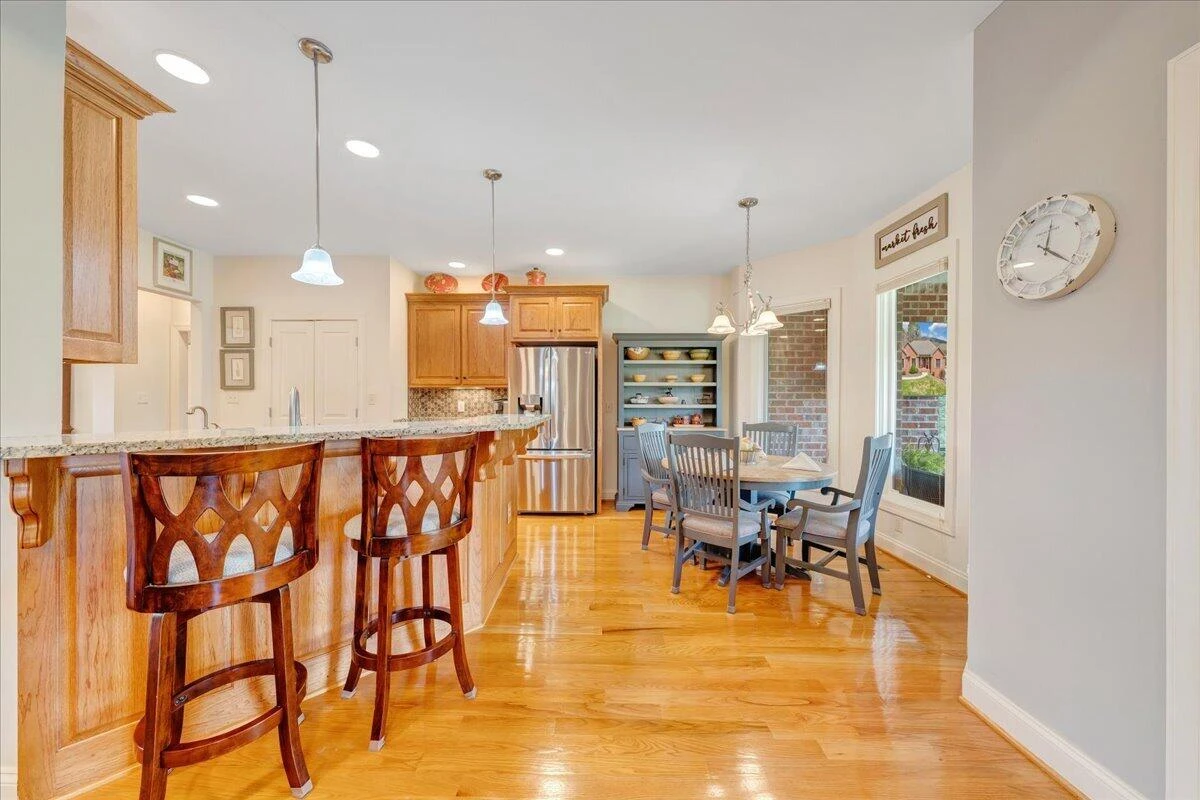 1885 Patrick LN - Photo 18
