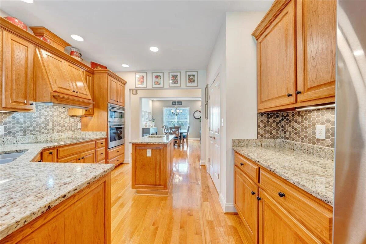 1885 Patrick LN - Photo 22