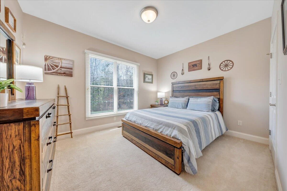 1885 Patrick LN - Photo 37