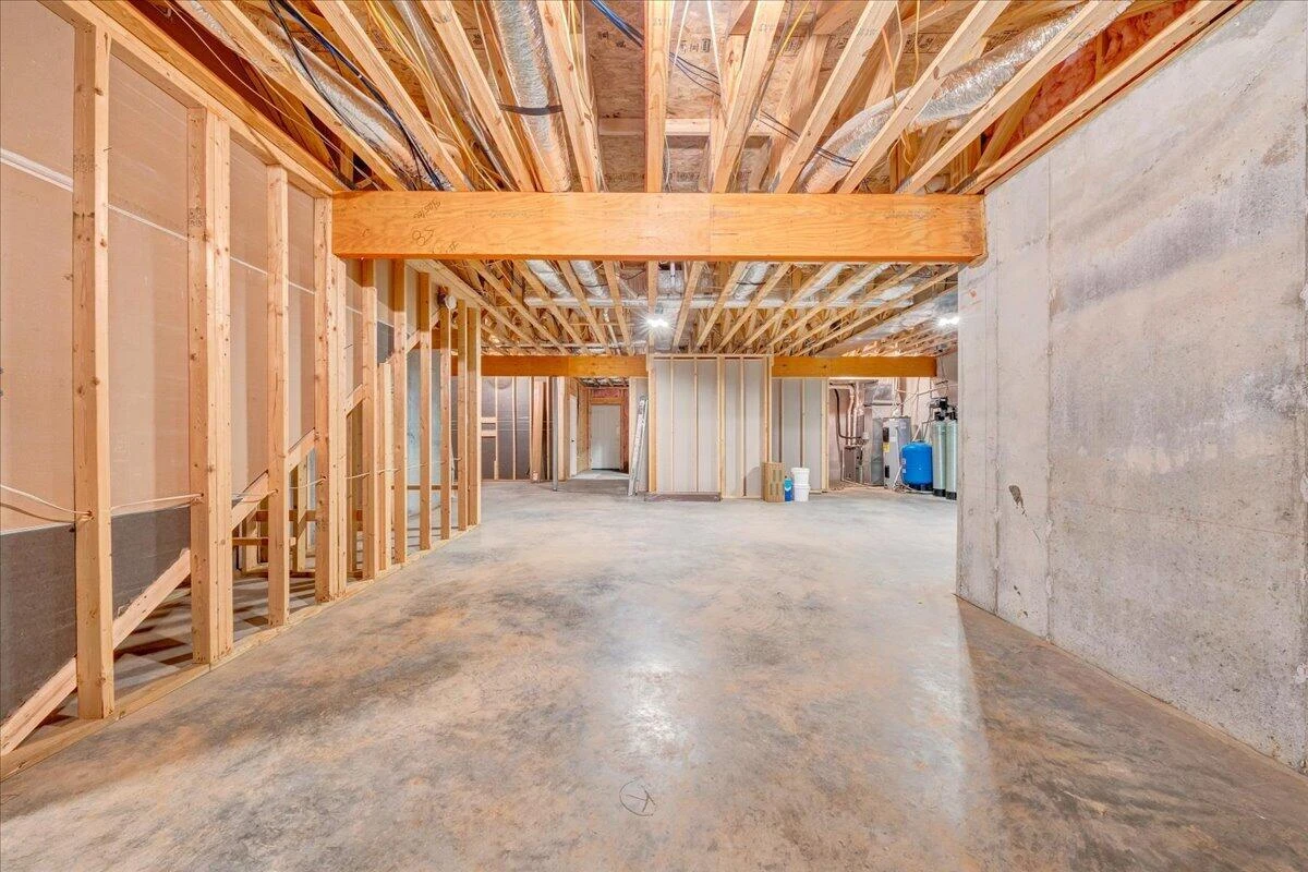 1885 Patrick LN - Photo 46