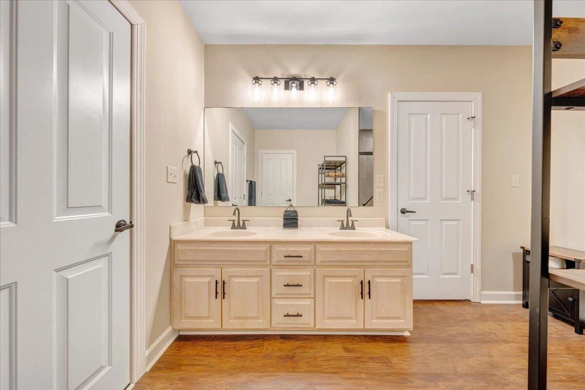 1885 Patrick LN - Photo 49