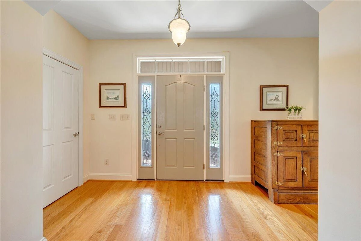 1885 Patrick LN - Photo 9