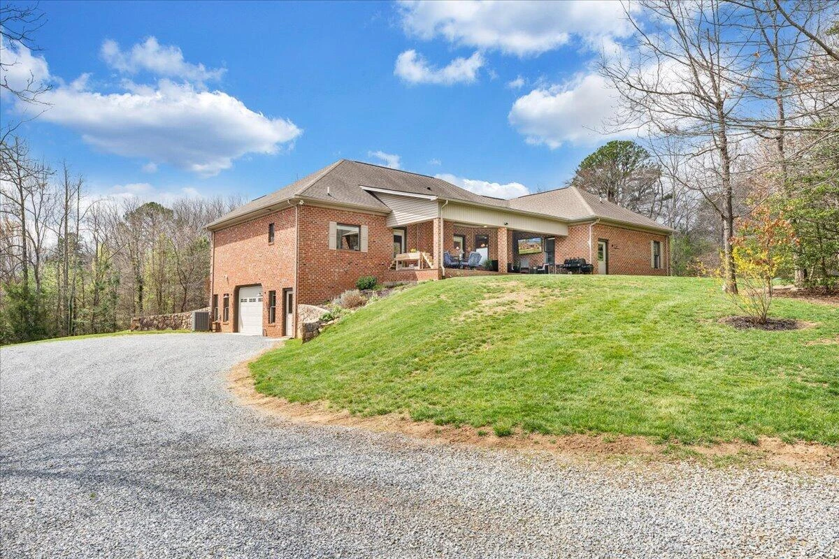 1885 Patrick LN - Photo 60