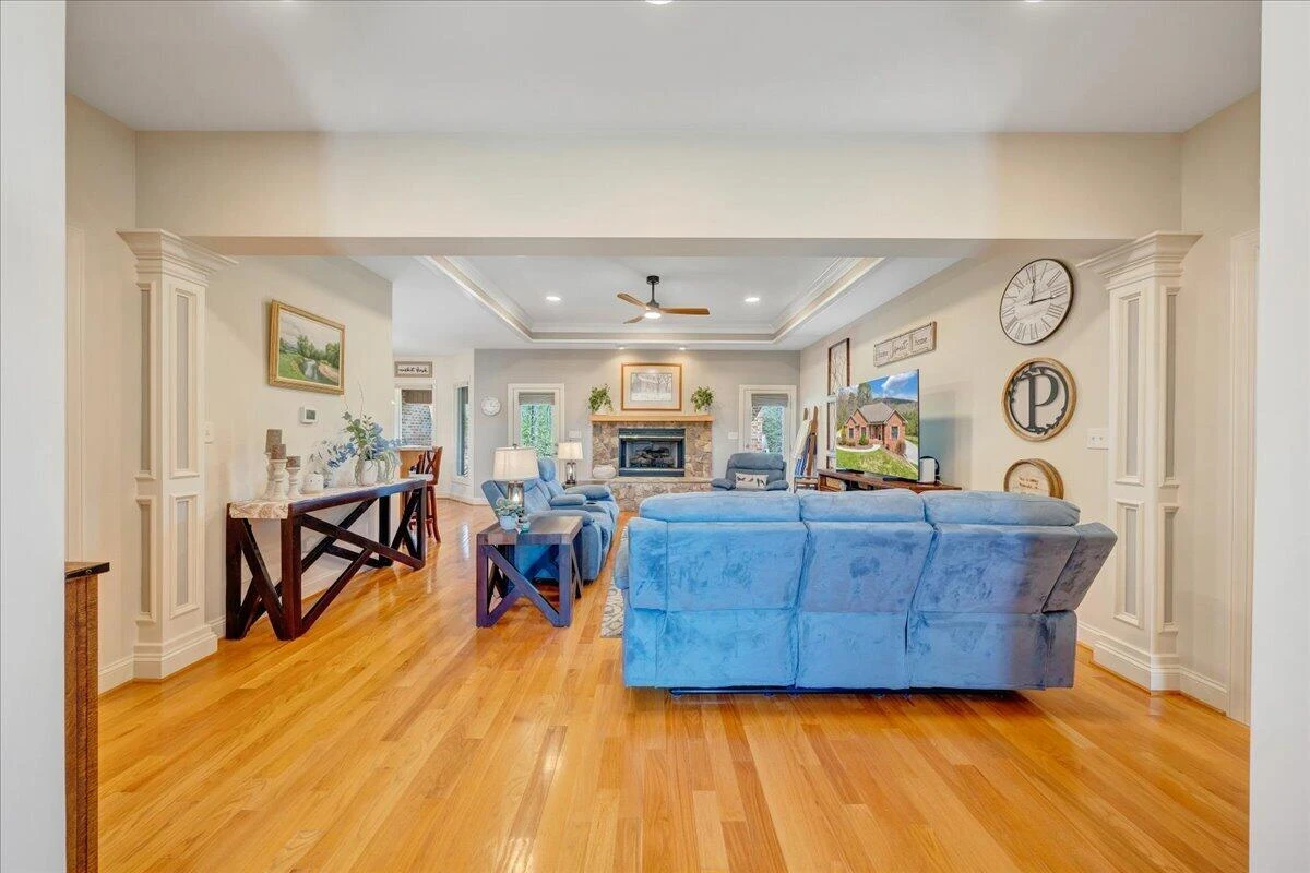 1885 Patrick LN - Photo 11
