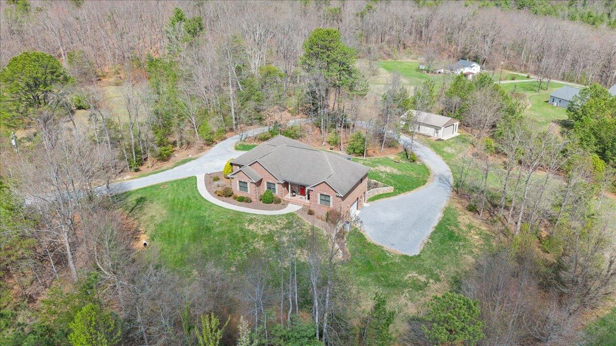 1885 Patrick LN - Photo 83