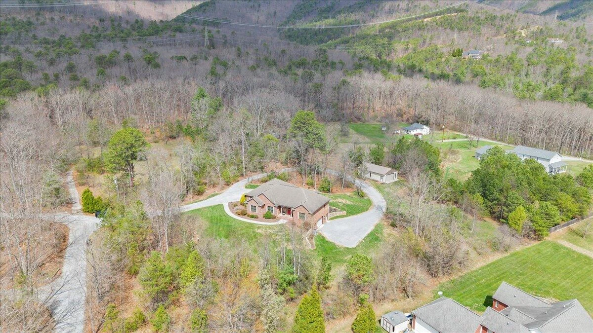 1885 Patrick LN - Photo 84