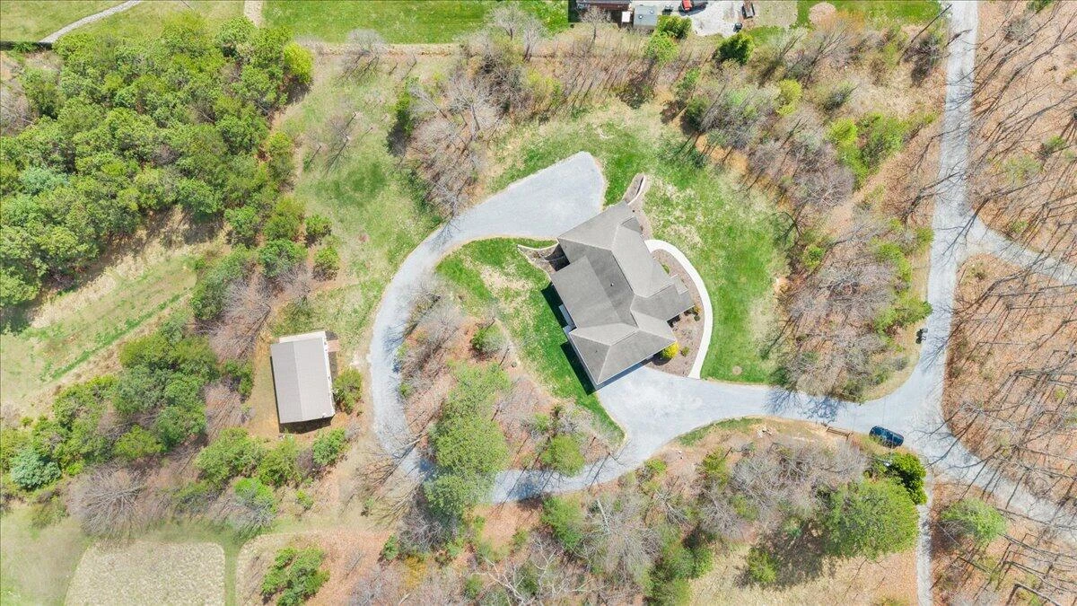 1885 Patrick LN - Photo 89