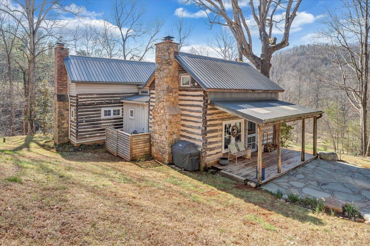 1497 Winding Timber LN