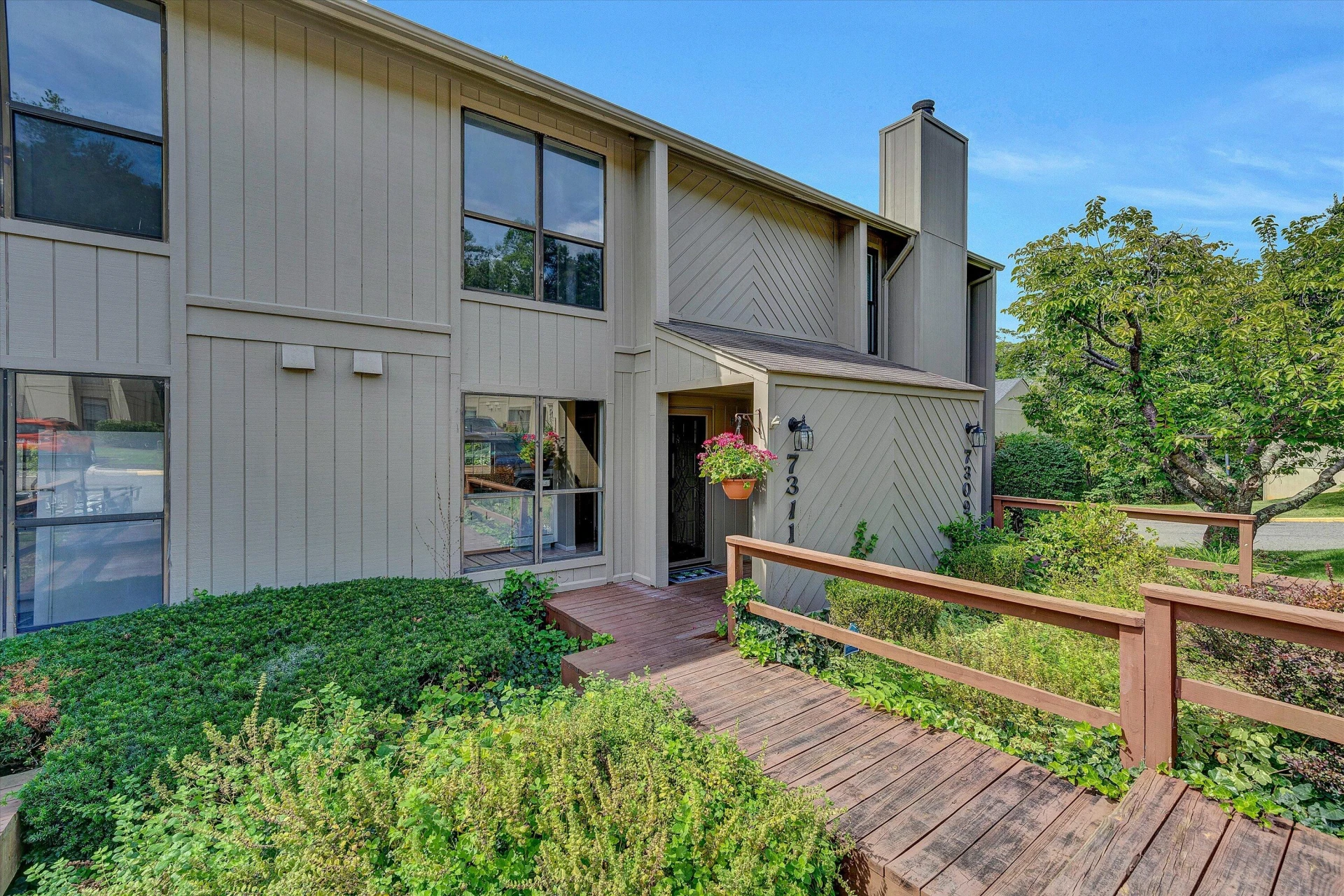 7311 Maple CT