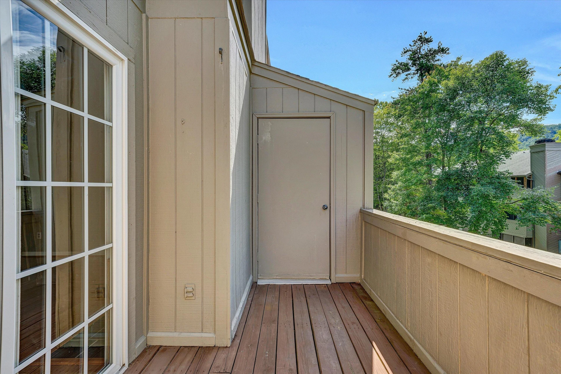 7311 Maple CT - Photo 17
