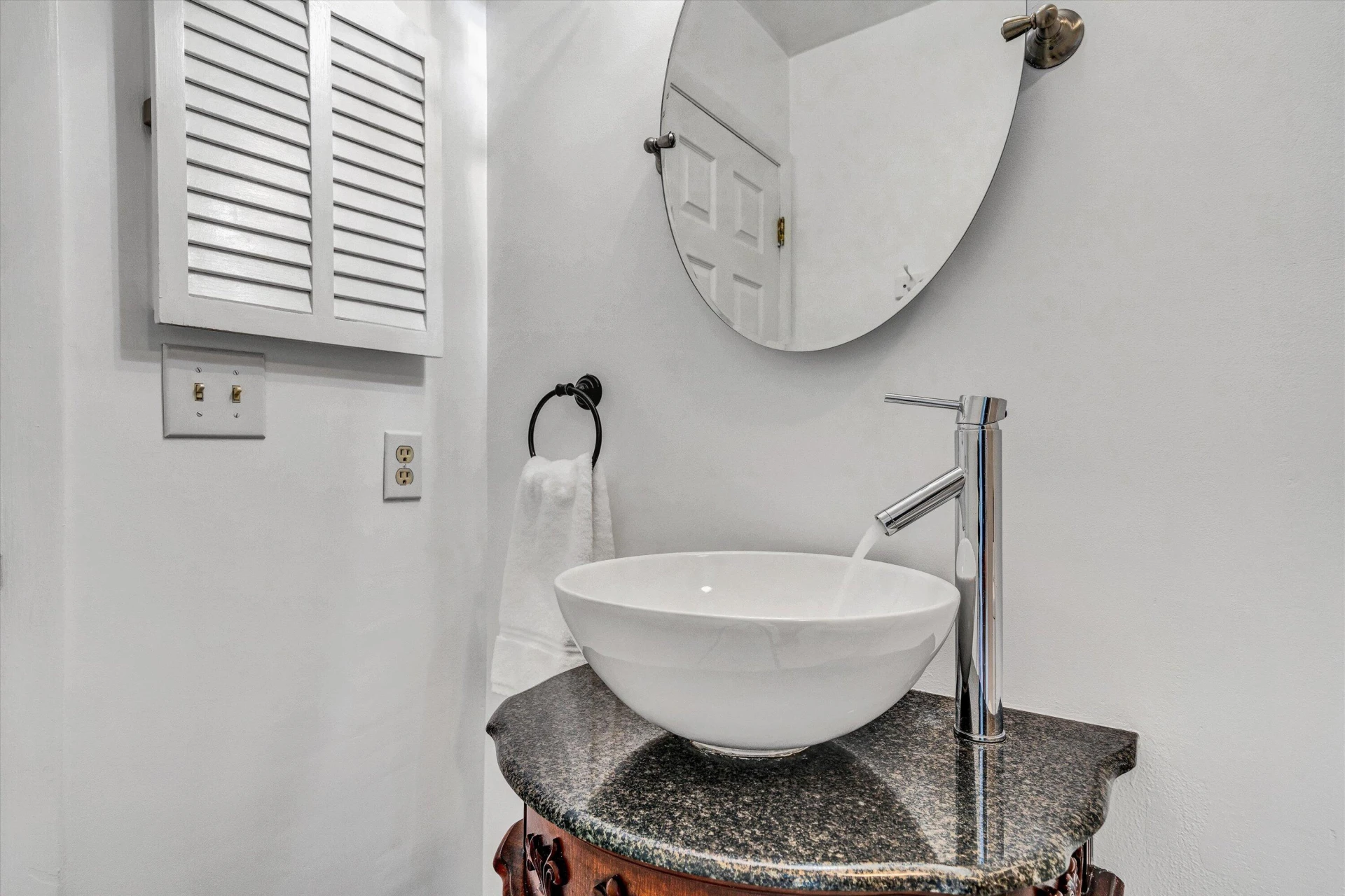 7311 Maple CT - Photo 24