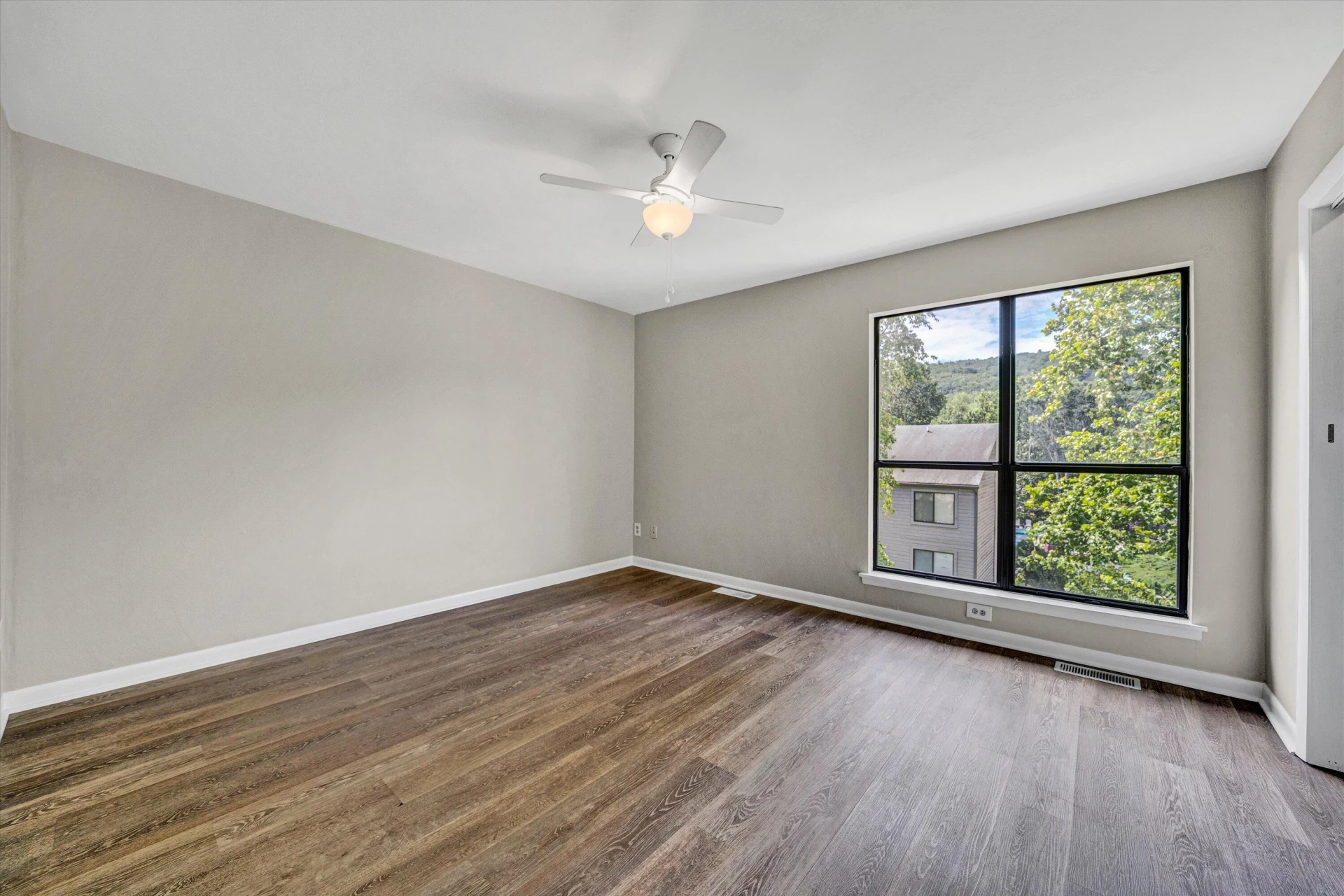 7311 Maple CT - Photo 25