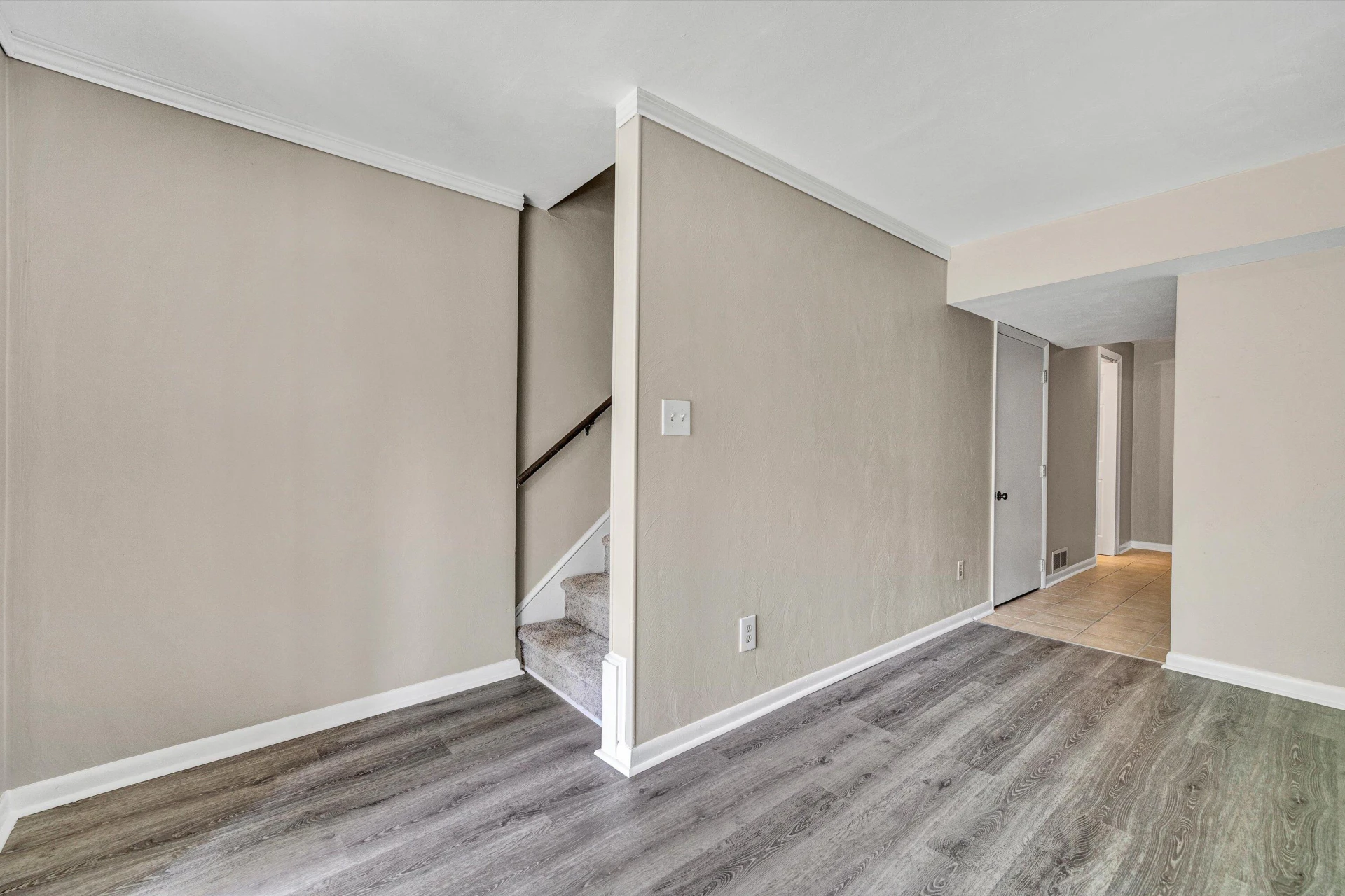 7311 Maple CT - Photo 27