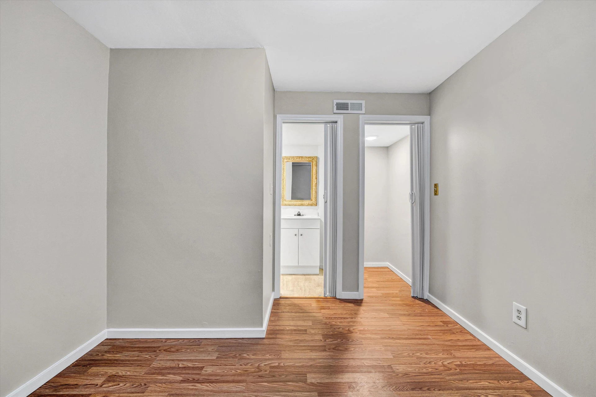 7311 Maple CT - Photo 31