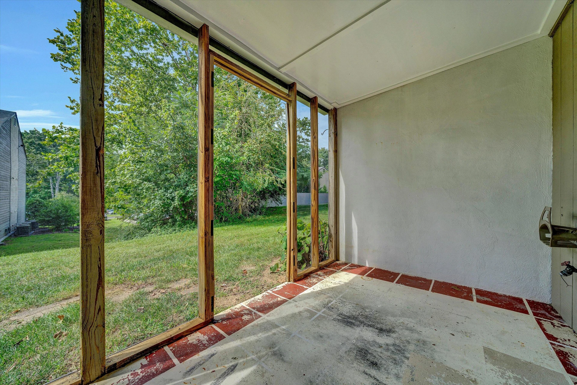 7311 Maple CT - Photo 34