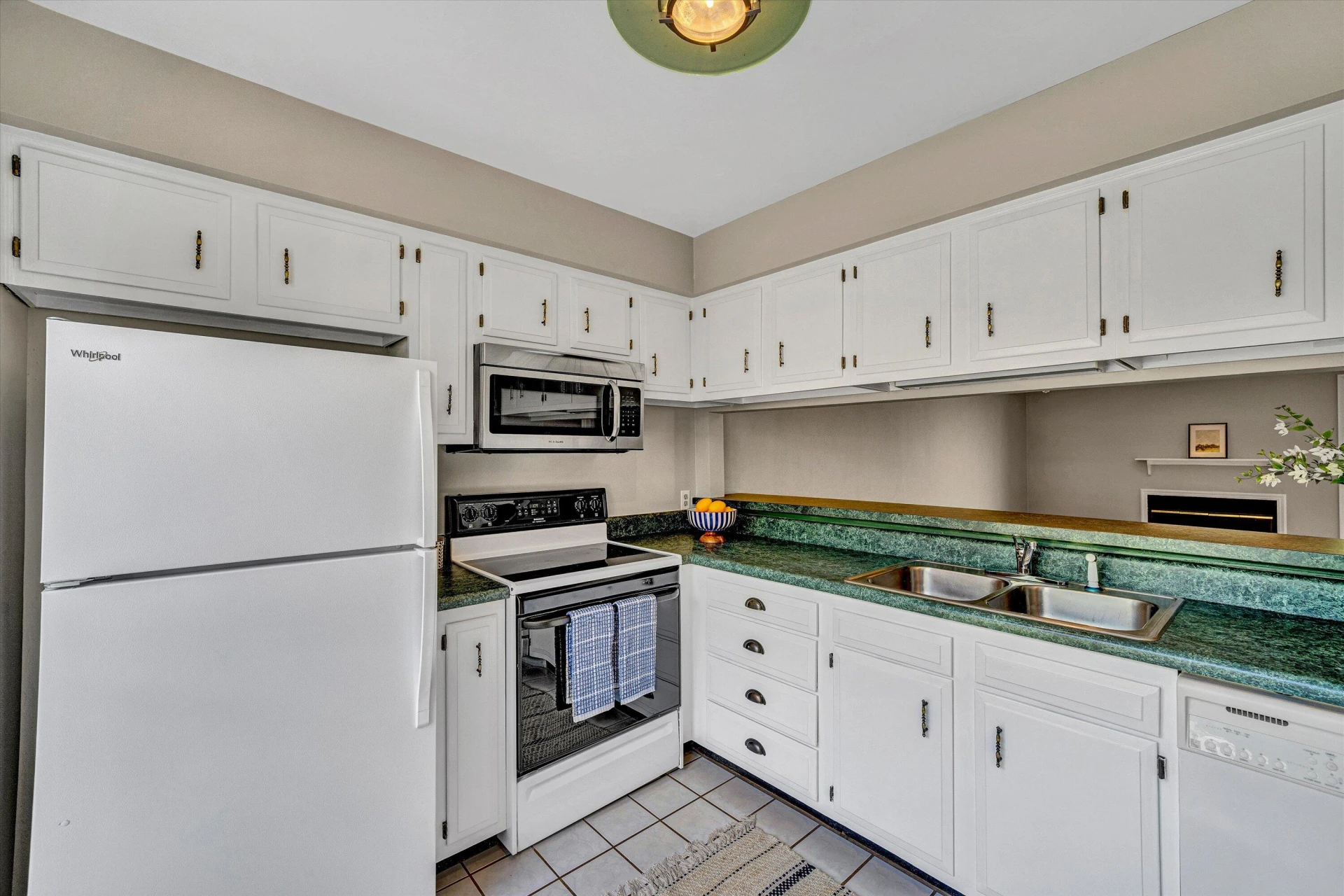 7311 Maple CT - Photo 8