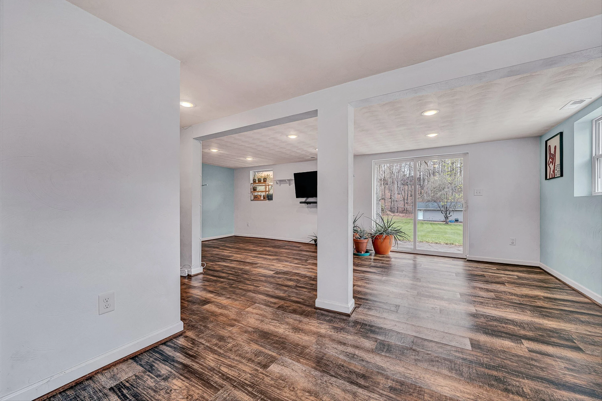 433 Dawnridge LN - Photo 22