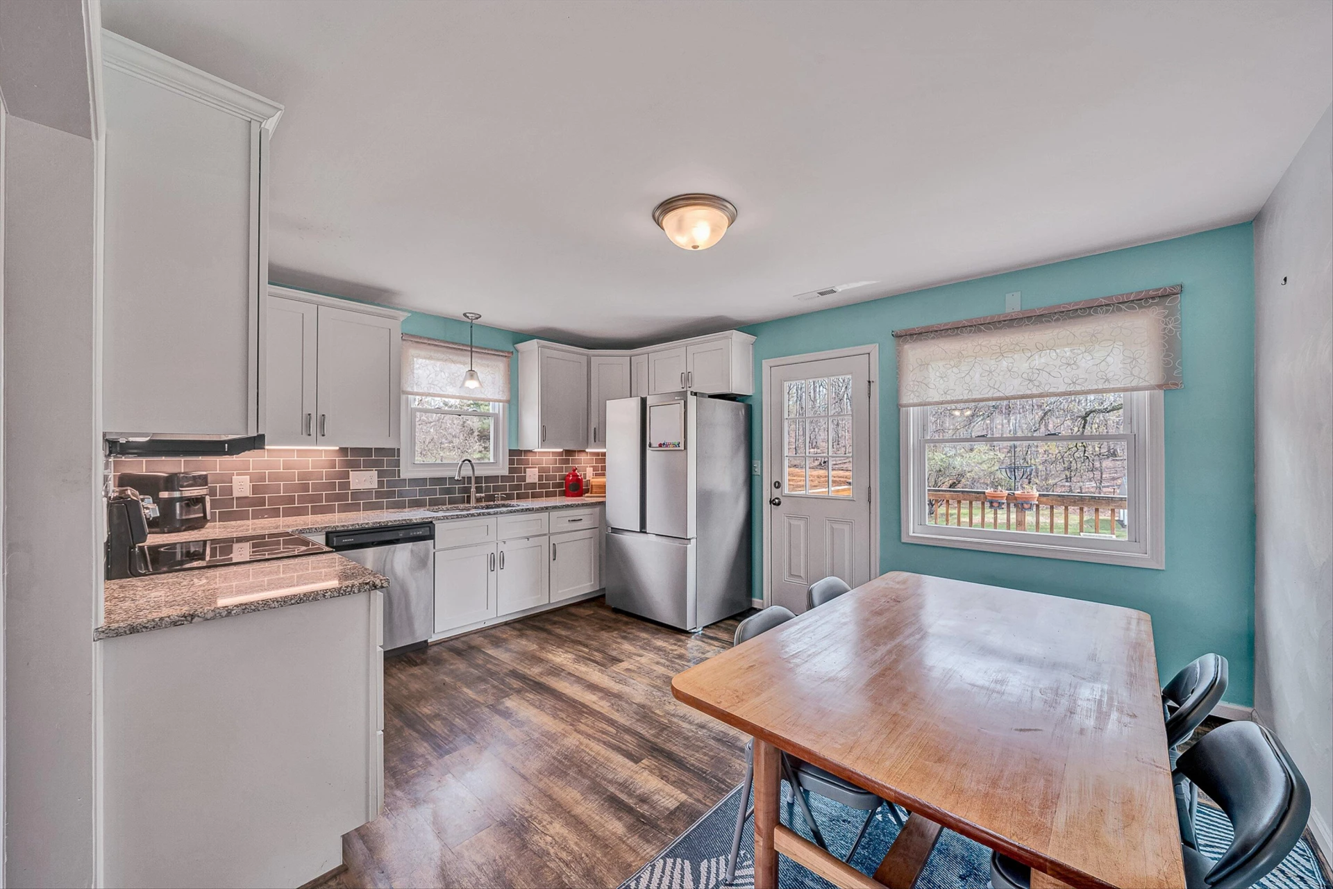433 Dawnridge LN - Photo 7