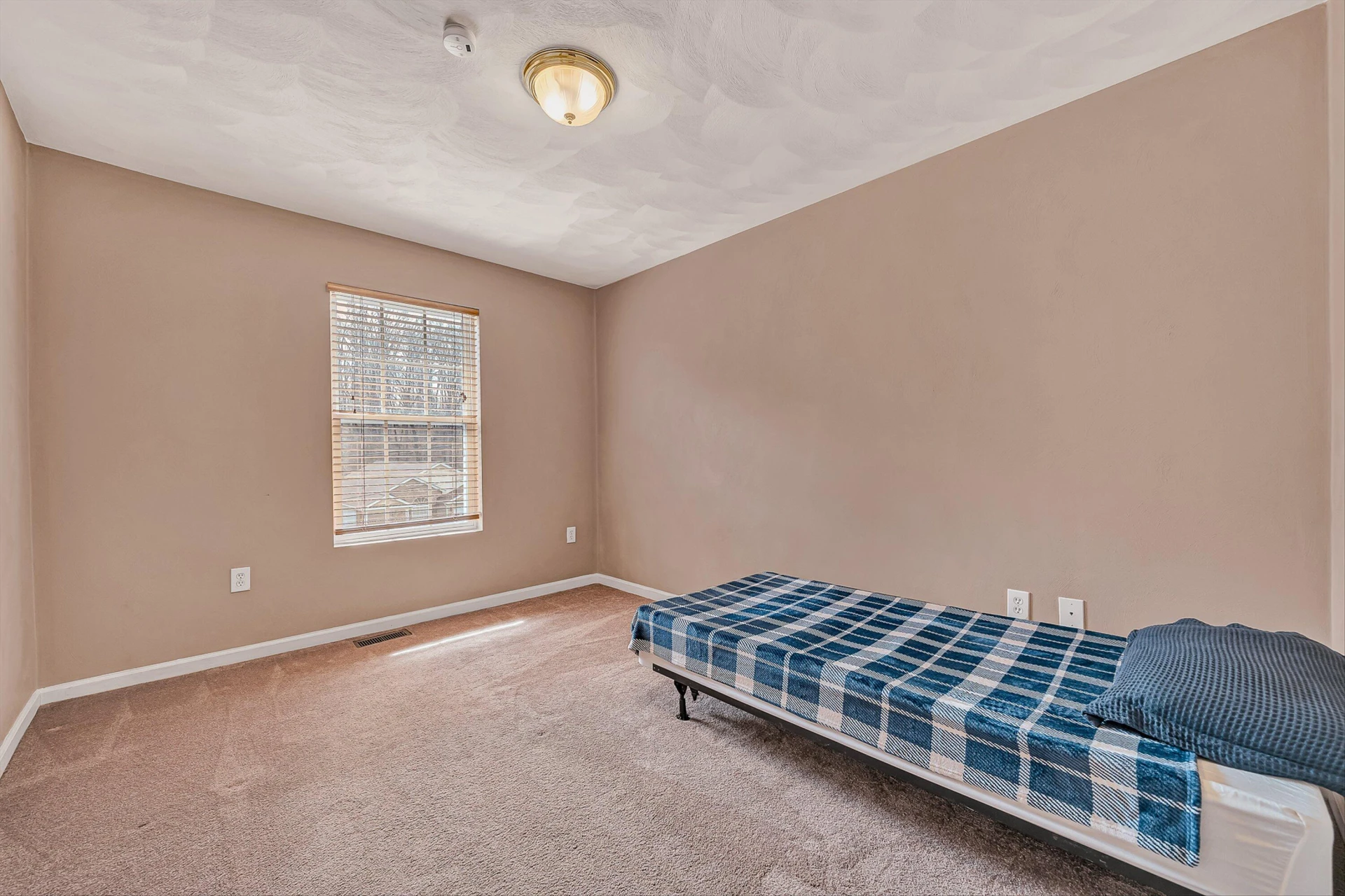 4219 Daugherty RD - Photo 11