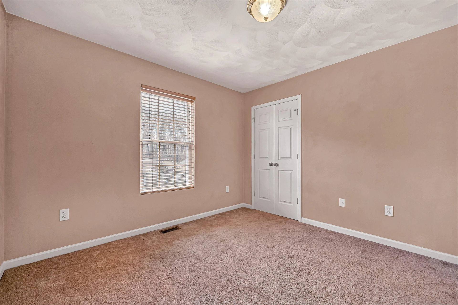 4219 Daugherty RD - Photo 13
