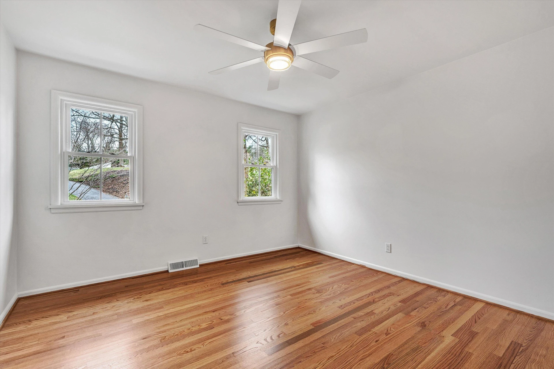 2825 Fairway Forest DR - Photo 20