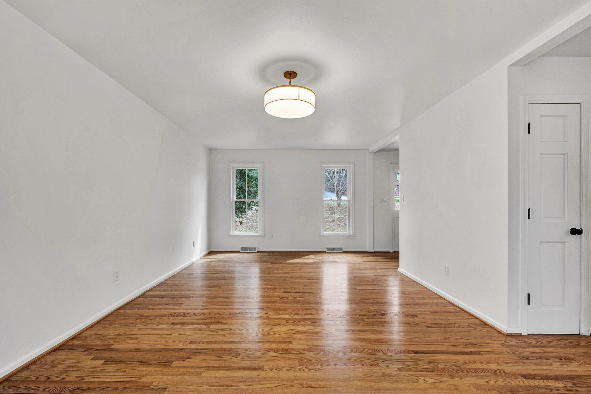 2825 Fairway Forest DR - Photo 9