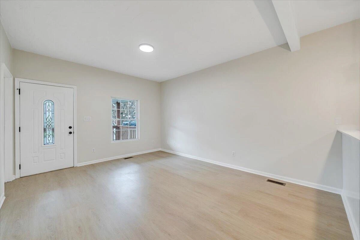 1334 Gillette AVE SE - Photo 11