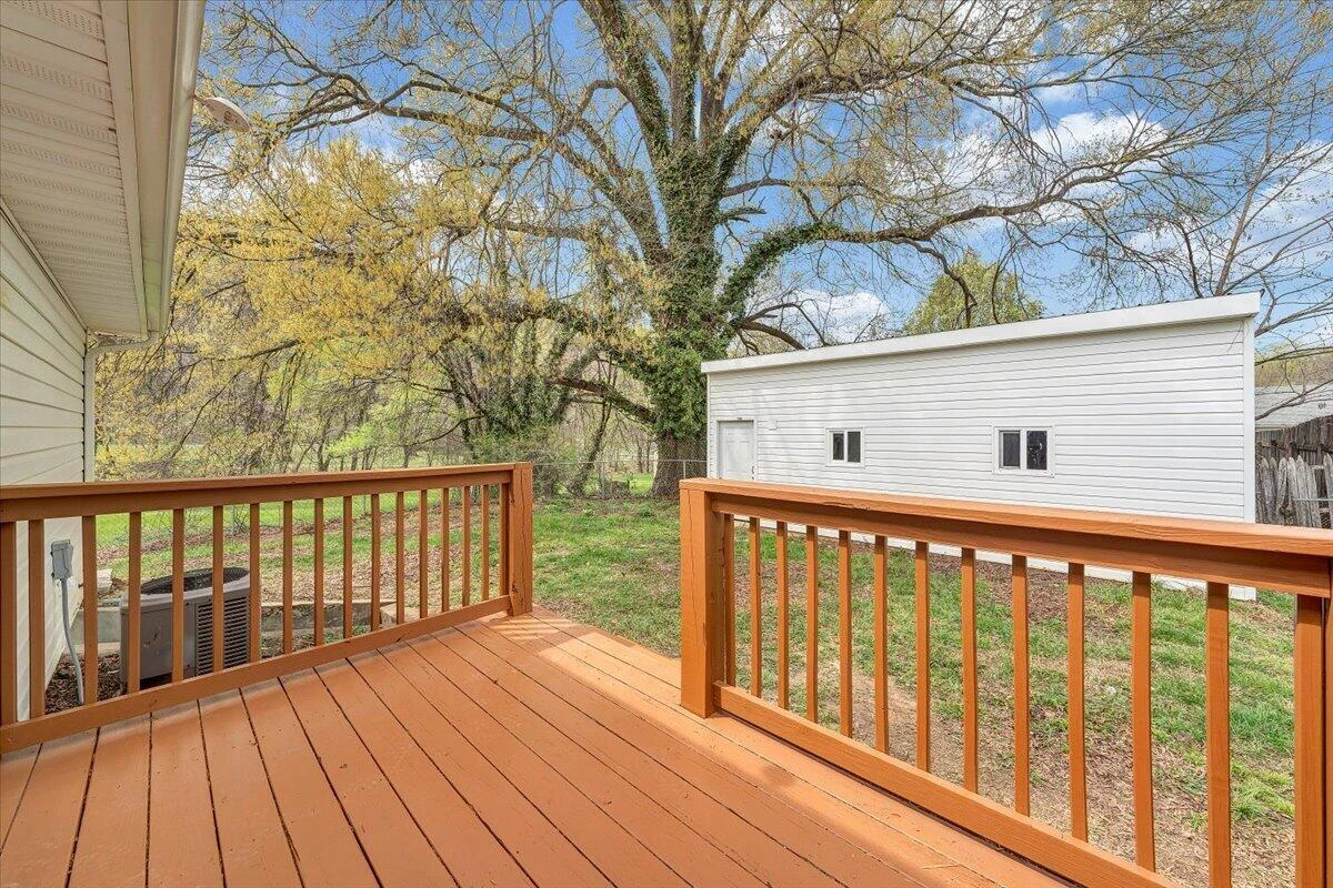 1334 Gillette AVE SE - Photo 33