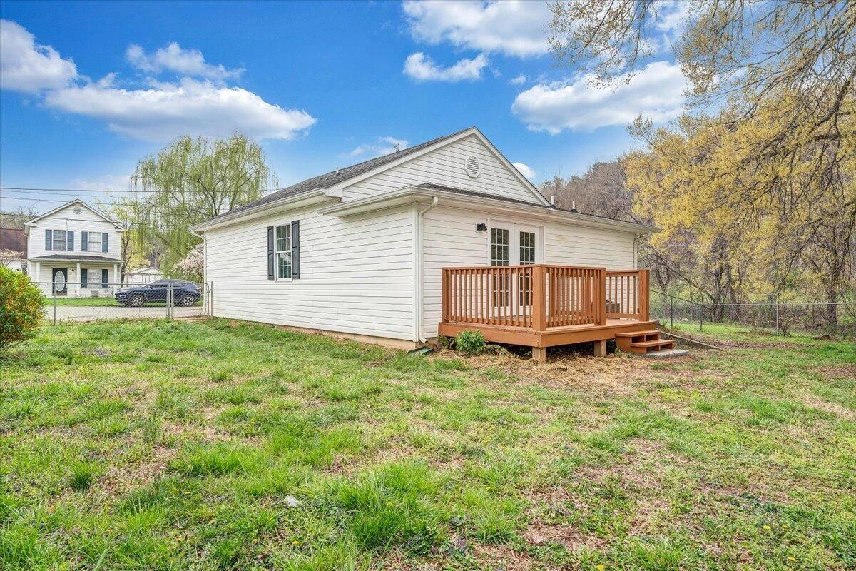 1334 Gillette AVE SE - Photo 35