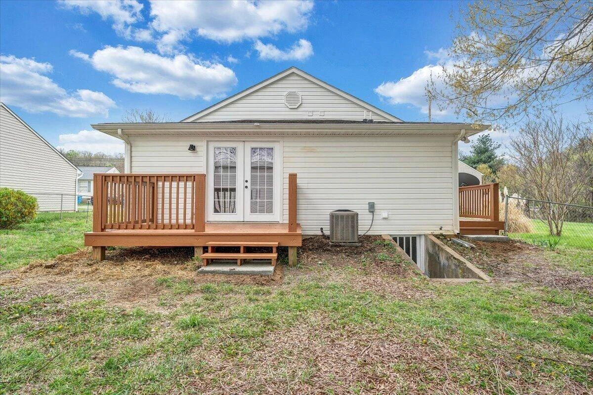 1334 Gillette AVE SE - Photo 36