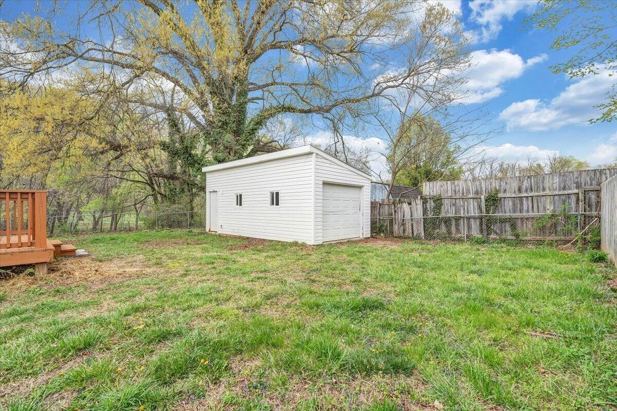 1334 Gillette AVE SE - Photo 41