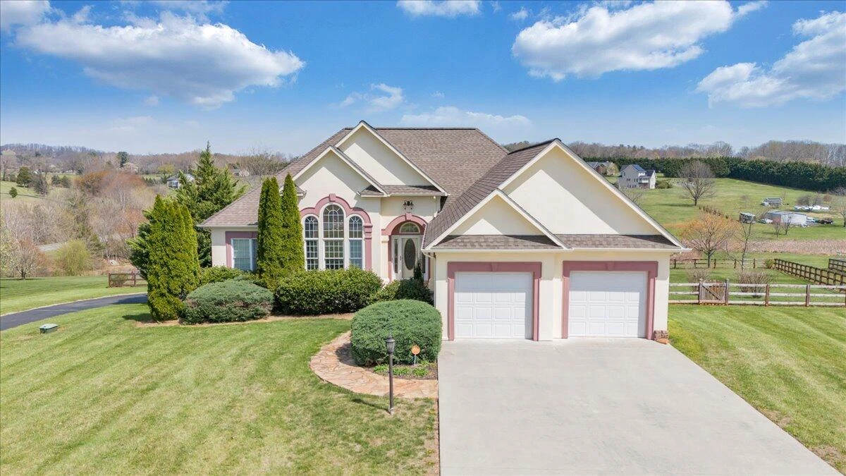 175 Hay Field DR