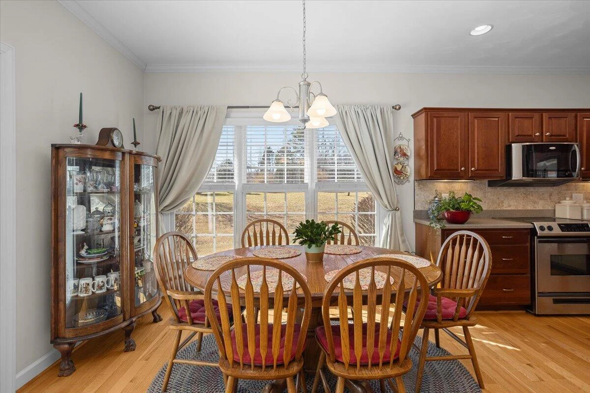 360 Maple Ridge LN - Photo 12