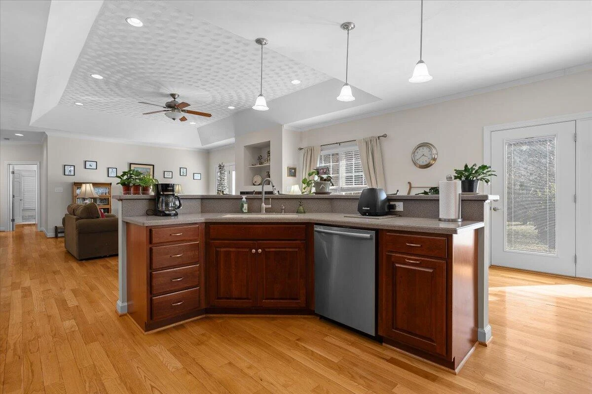 360 Maple Ridge LN - Photo 17