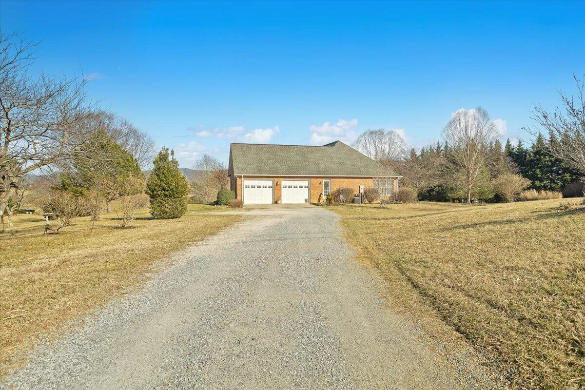 360 Maple Ridge LN - Photo 22