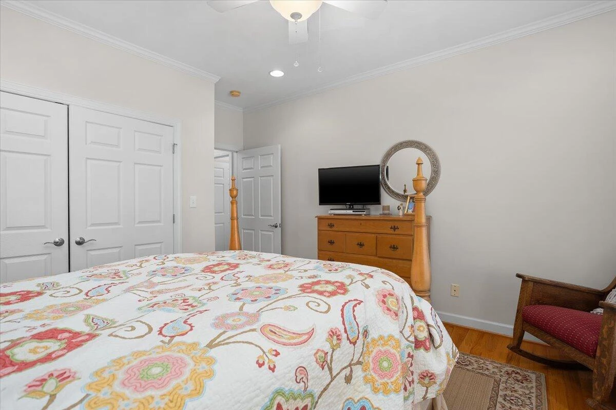 360 Maple Ridge LN - Photo 28