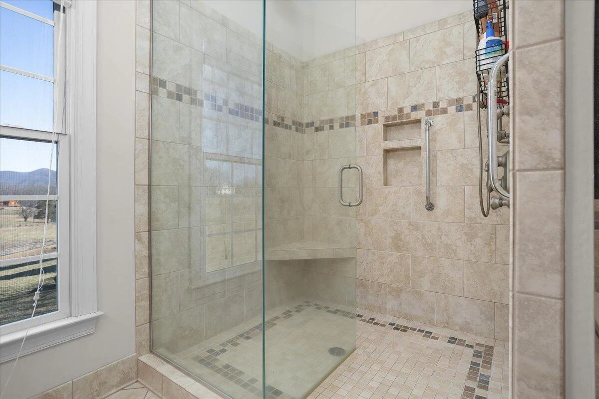360 Maple Ridge LN - Photo 32