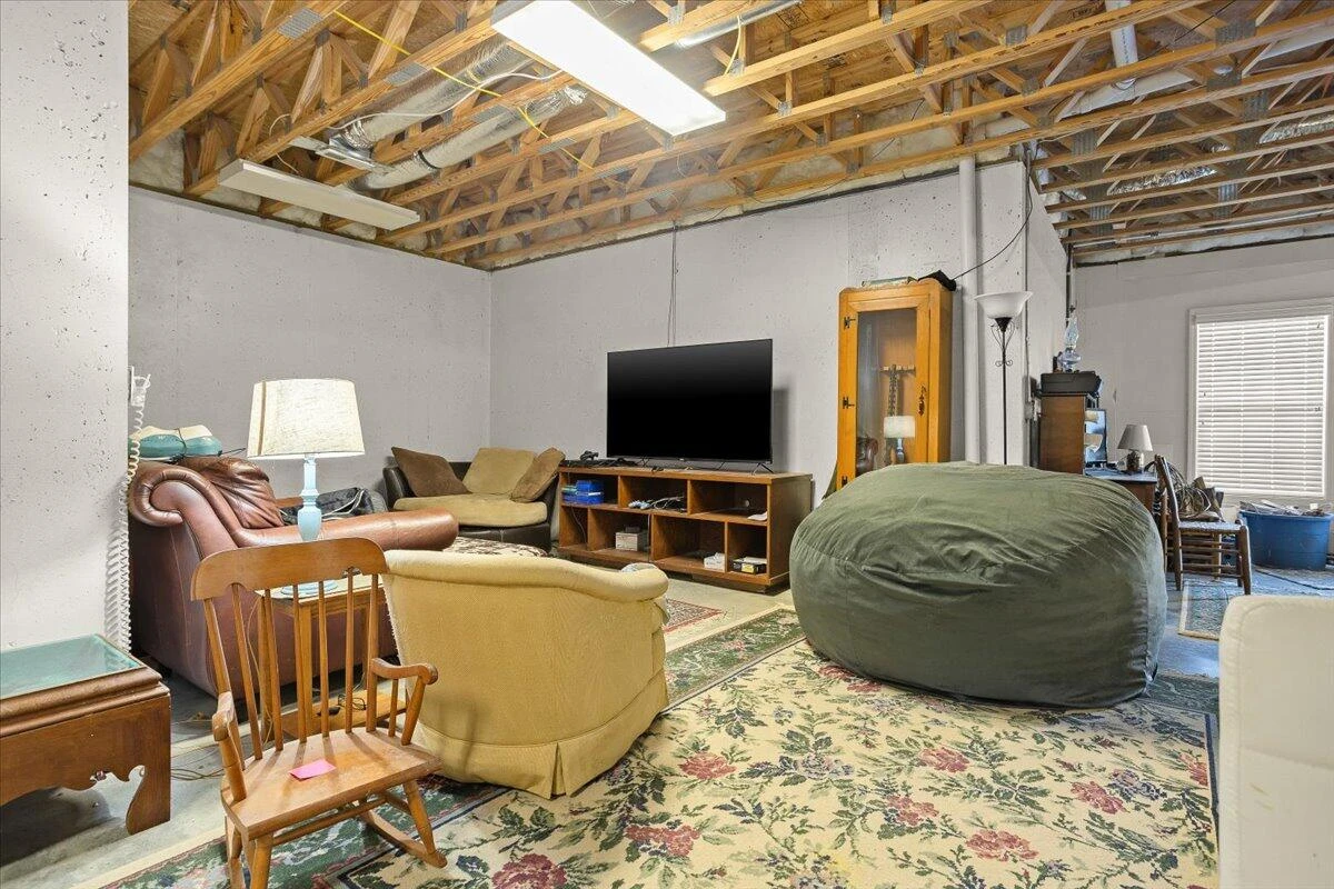 360 Maple Ridge LN - Photo 37