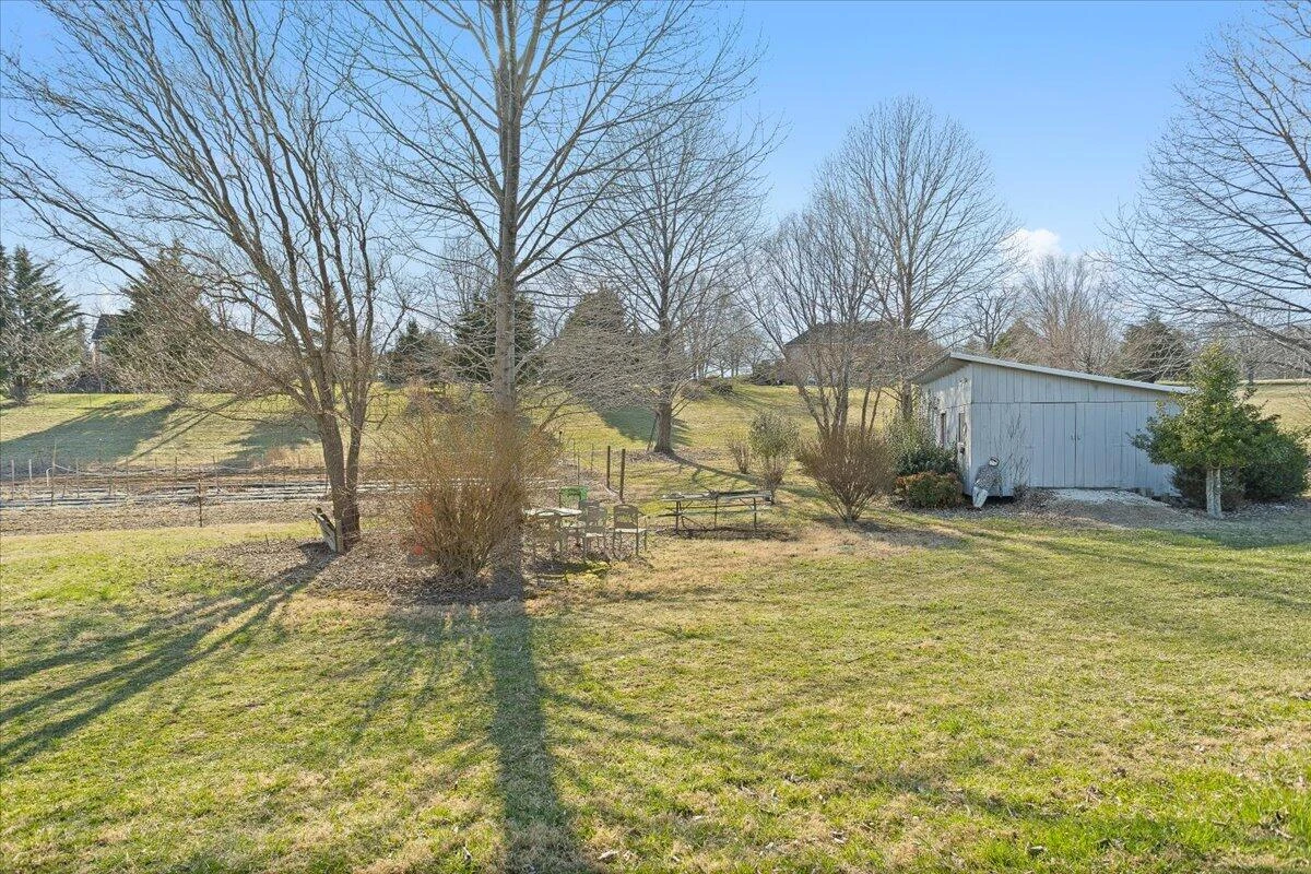 360 Maple Ridge LN - Photo 43