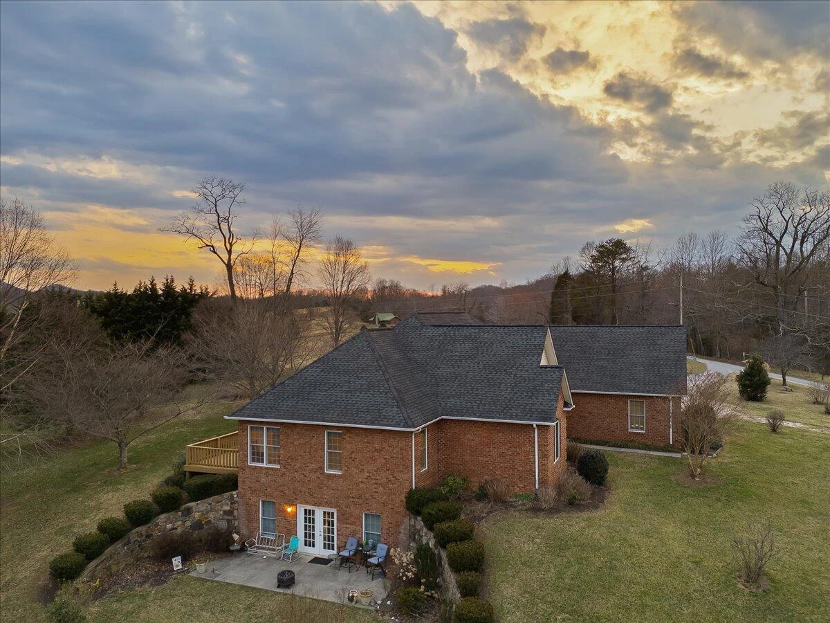 360 Maple Ridge LN - Photo 68