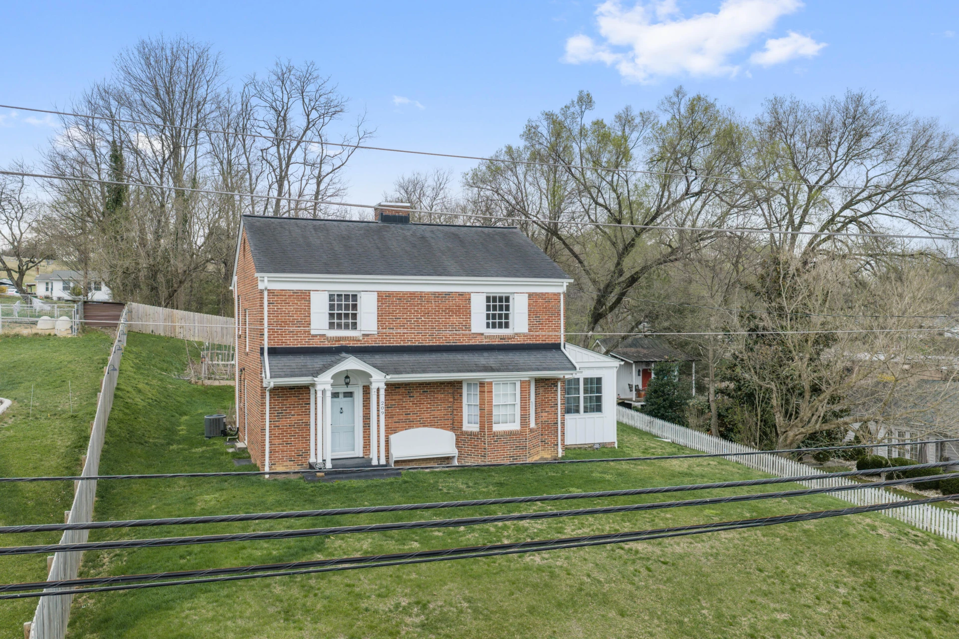 209 E Main ST