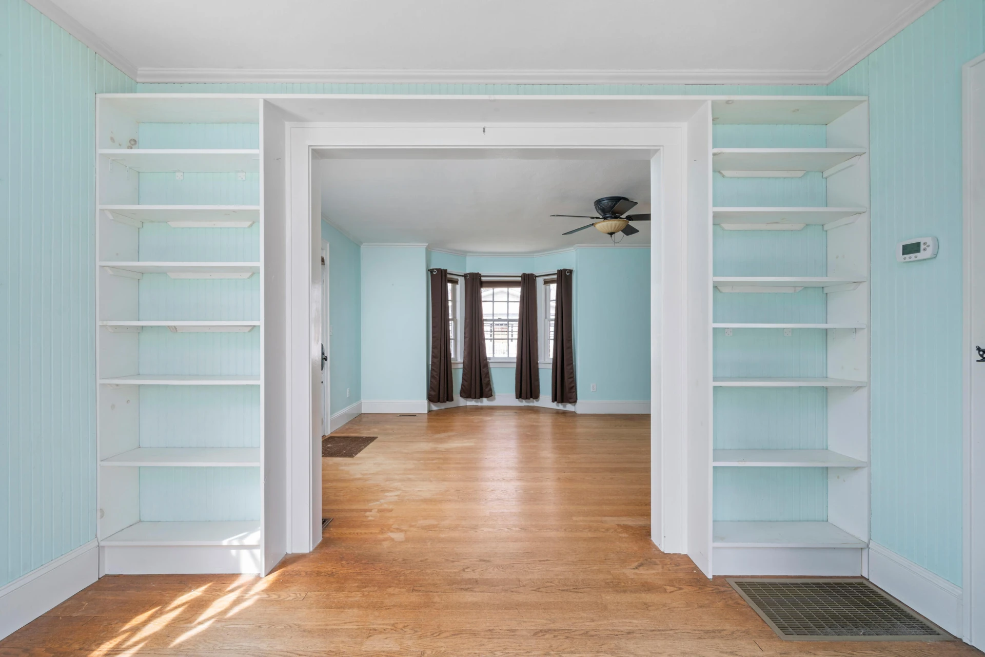 209 E Main ST - Photo 12