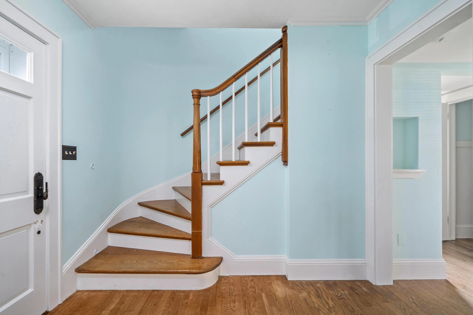 209 E Main ST - Photo 13
