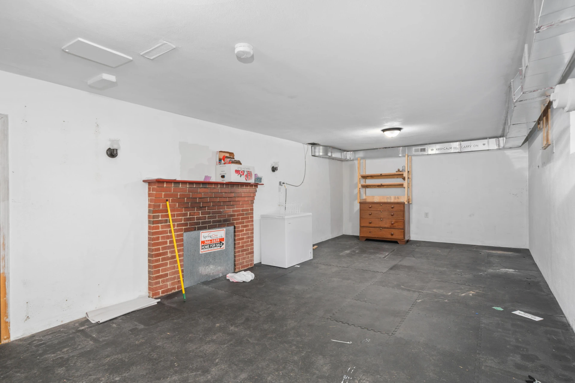 209 E Main ST - Photo 22
