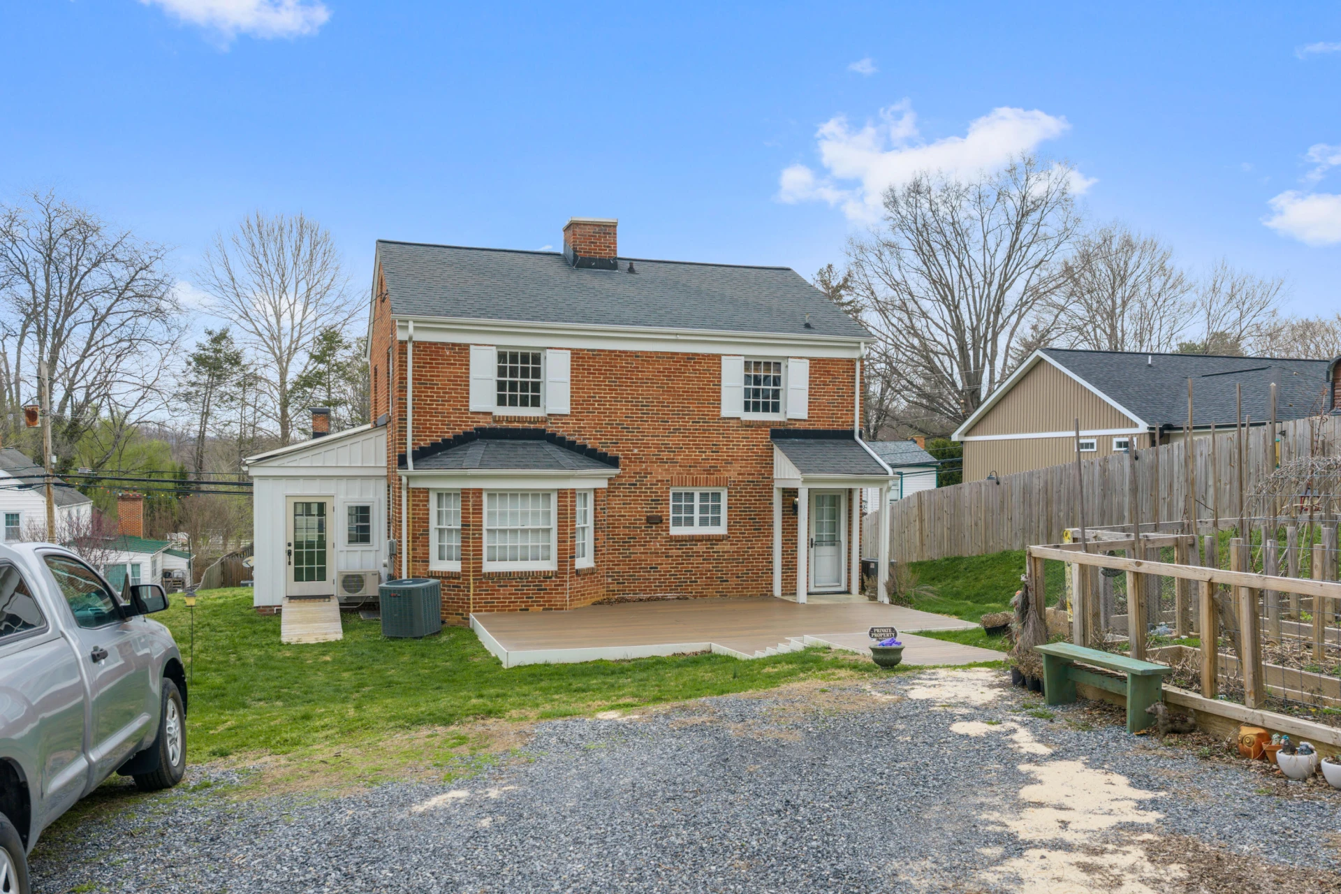 209 E Main ST - Photo 6