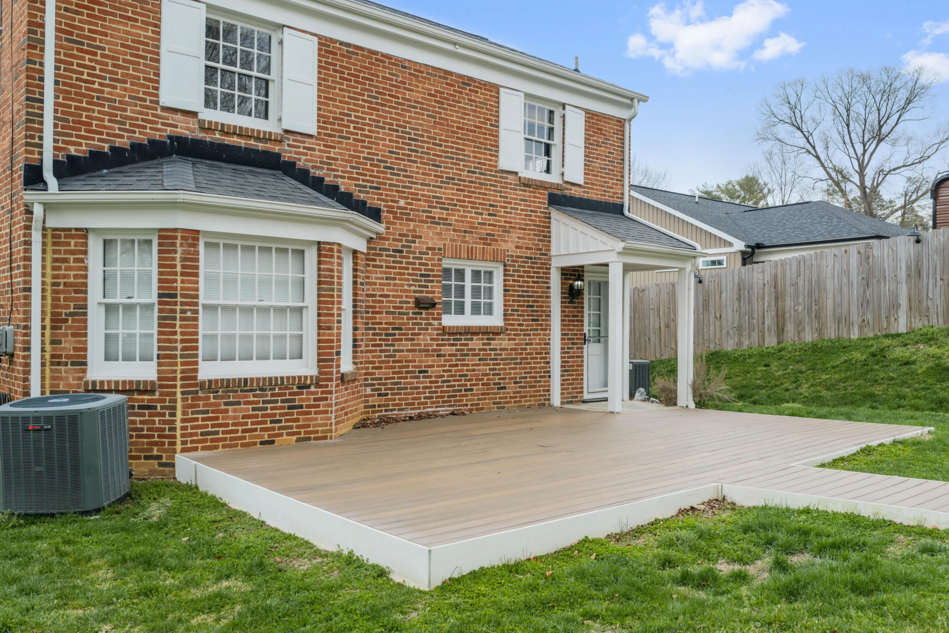 209 E Main ST - Photo 7