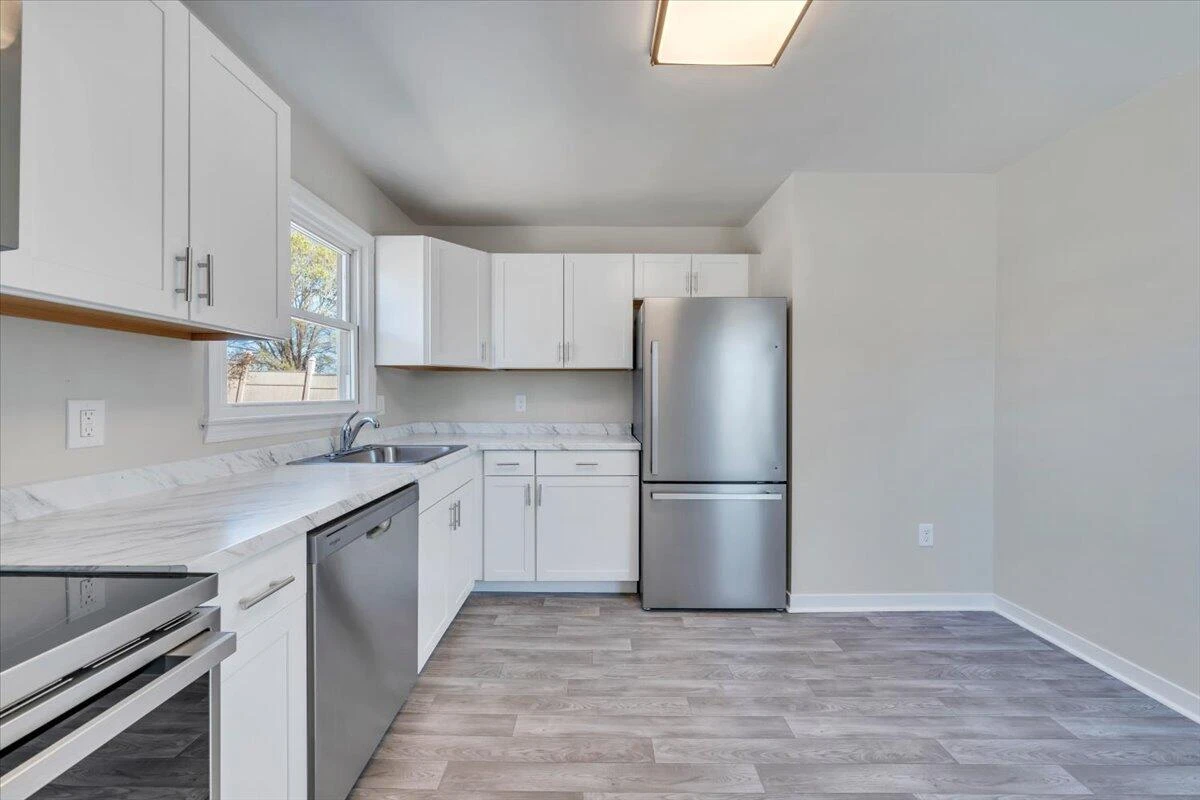 4117 Kentucky AVE NW - Photo 12