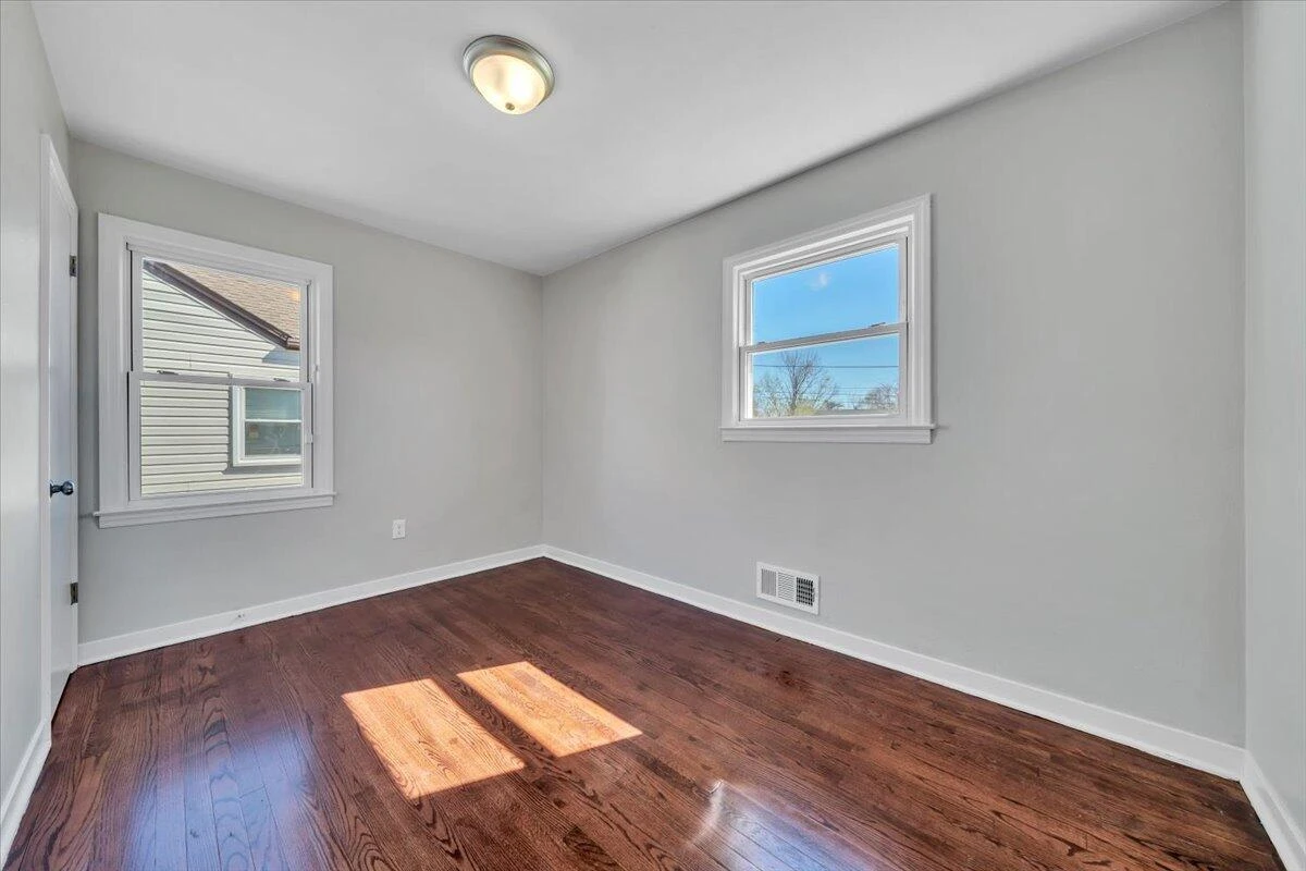 4117 Kentucky AVE NW - Photo 19